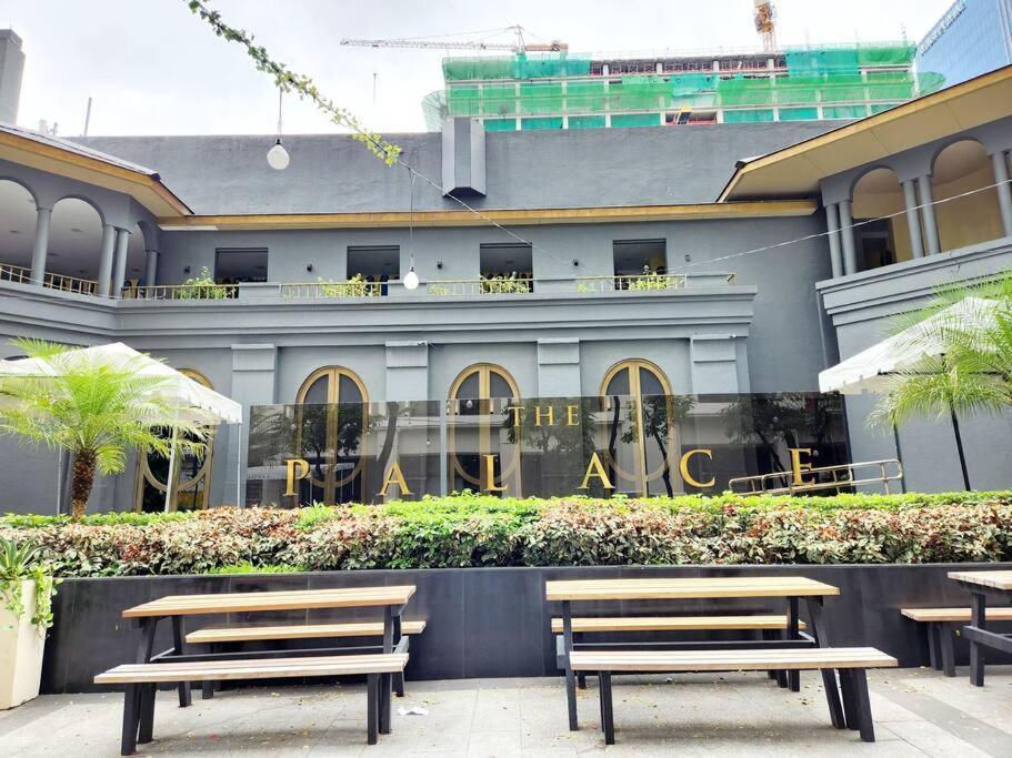 Casa Antonio At Uptown Parksuites Tower One Bgc Манила Экстерьер фото
