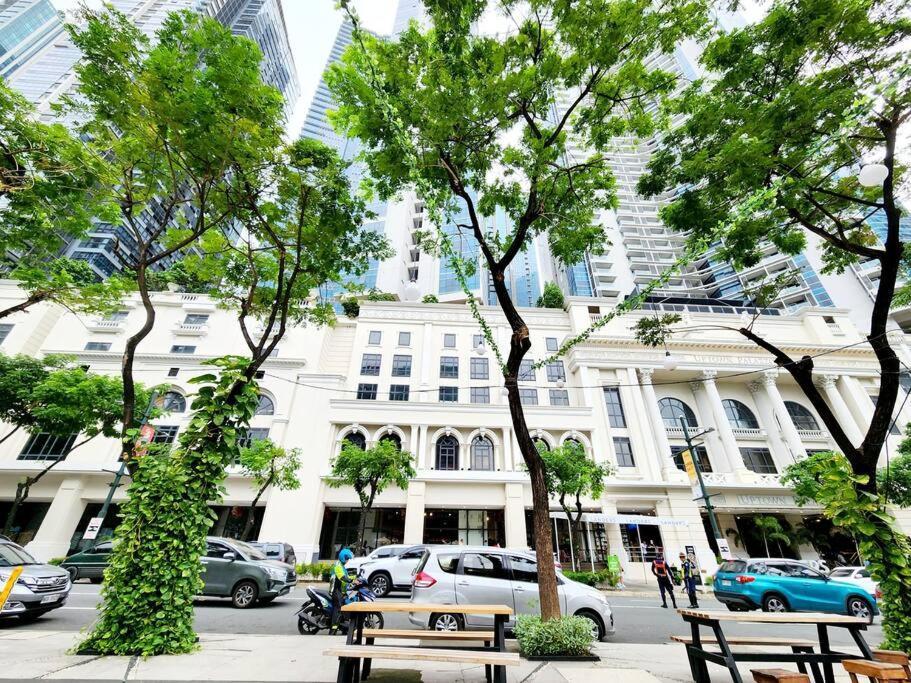 Casa Antonio At Uptown Parksuites Tower One Bgc Манила Экстерьер фото
