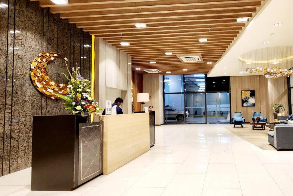 Casa Antonio At Uptown Parksuites Tower One Bgc Манила Экстерьер фото