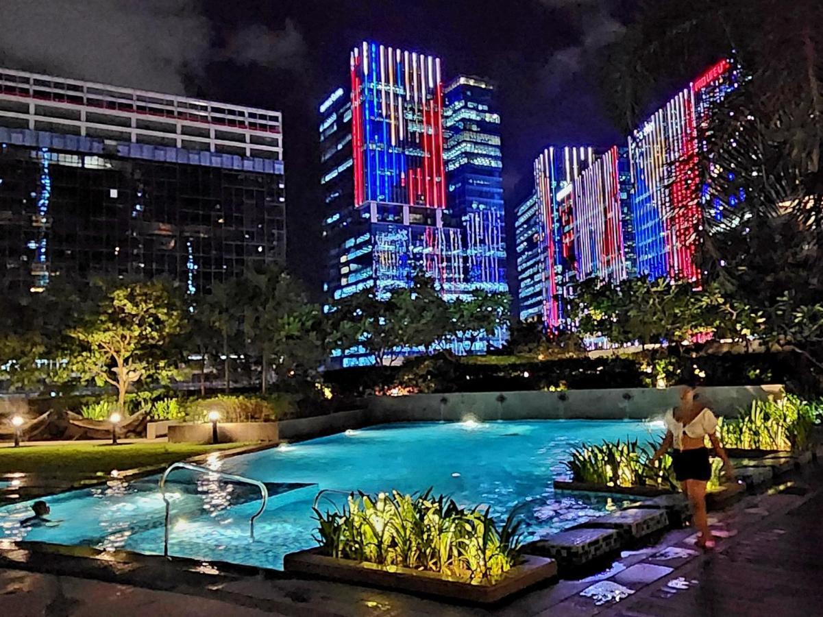 Casa Antonio At Uptown Parksuites Tower One Bgc Манила Экстерьер фото