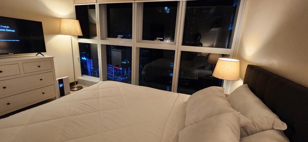 Casa Antonio At Uptown Parksuites Tower One Bgc Манила Экстерьер фото