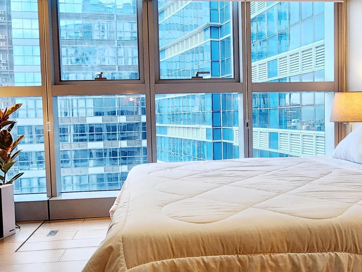 Casa Antonio At Uptown Parksuites Tower One Bgc Манила Экстерьер фото
